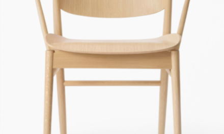 Fritz Hansen maakt na 61 jaar eindelijk weer eens een stoel compleet van hout 