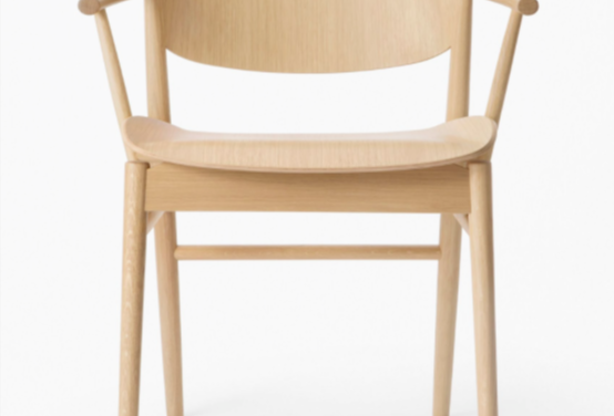 Fritz Hansen maakt na 61 jaar eindelijk weer eens een stoel compleet van hout 