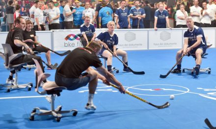 WK kantoorstoelhockey tijdens ORGATEC 2018