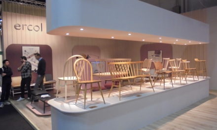 imm Cologne 2019: rechtop zitten of liggen?