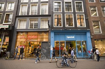 CBS: detailhandel zet ruim 4 procent meer om in maart