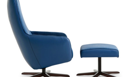 Prominent schenkt 100 relaxfauteuils