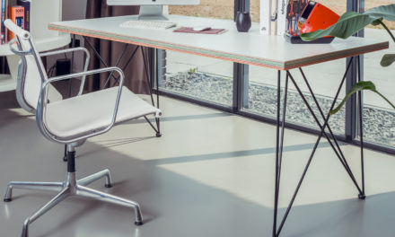Nu ook bureau van oude skateboards