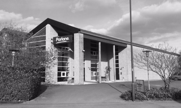 Light & Living neemt Parlane International over