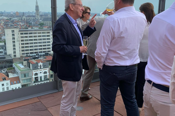 Fa Quix van Fedustria: ‘coronabeleid mist proportionaliteit en onderbouwing, sluit geen winkels!’
