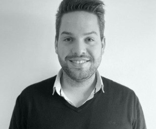 Roel van Bussel naar Nijwie Furniture / Le Chair