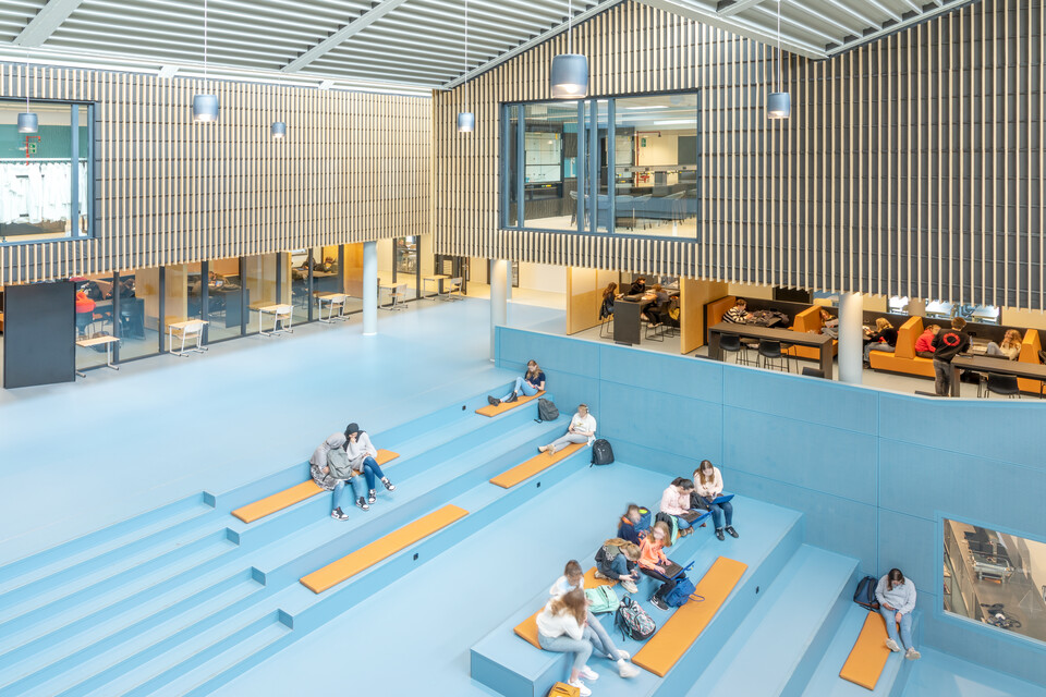Gispen richt school duurzaam in