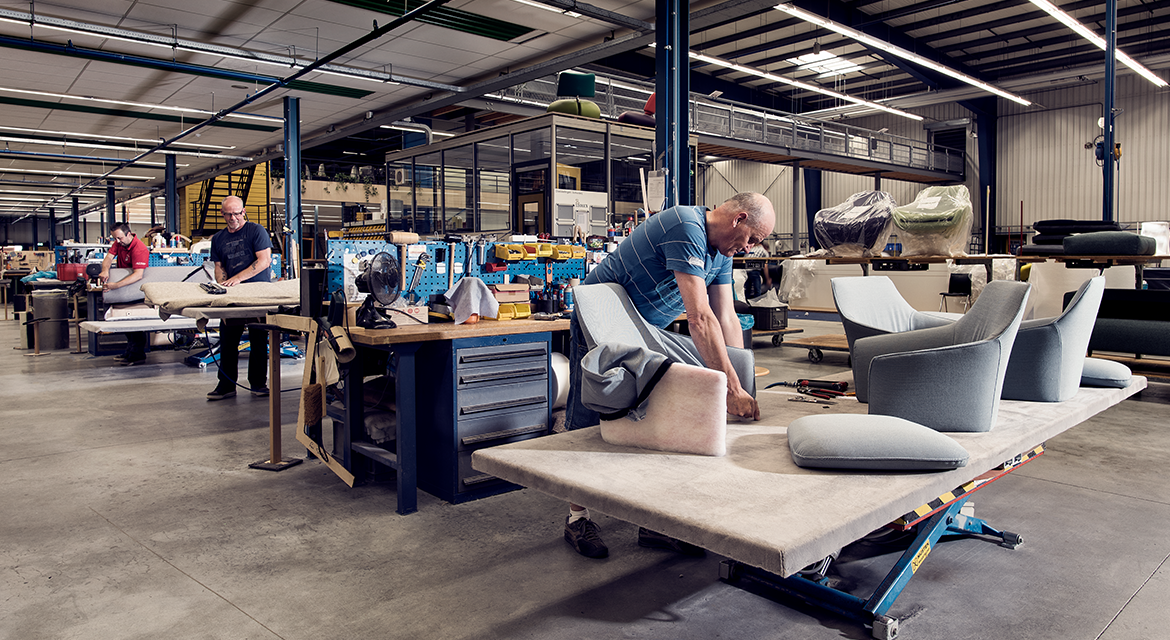 Leolux wordt gespaard door het water