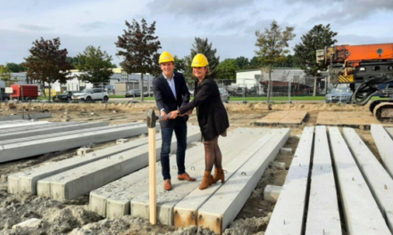 Eerste paal geslagen voor nieuwe fabriek RetourMatras