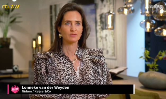 Aard Keijser in de keuken met Harry Mens..