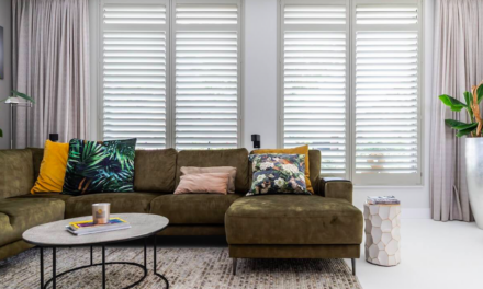 Raamdecoratiespecialist lanceert eigen merk shutters uit eigen fabriek