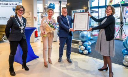 Visser Meubelen uit Sommelsdijk ontvangt predicaat Hofleverancier