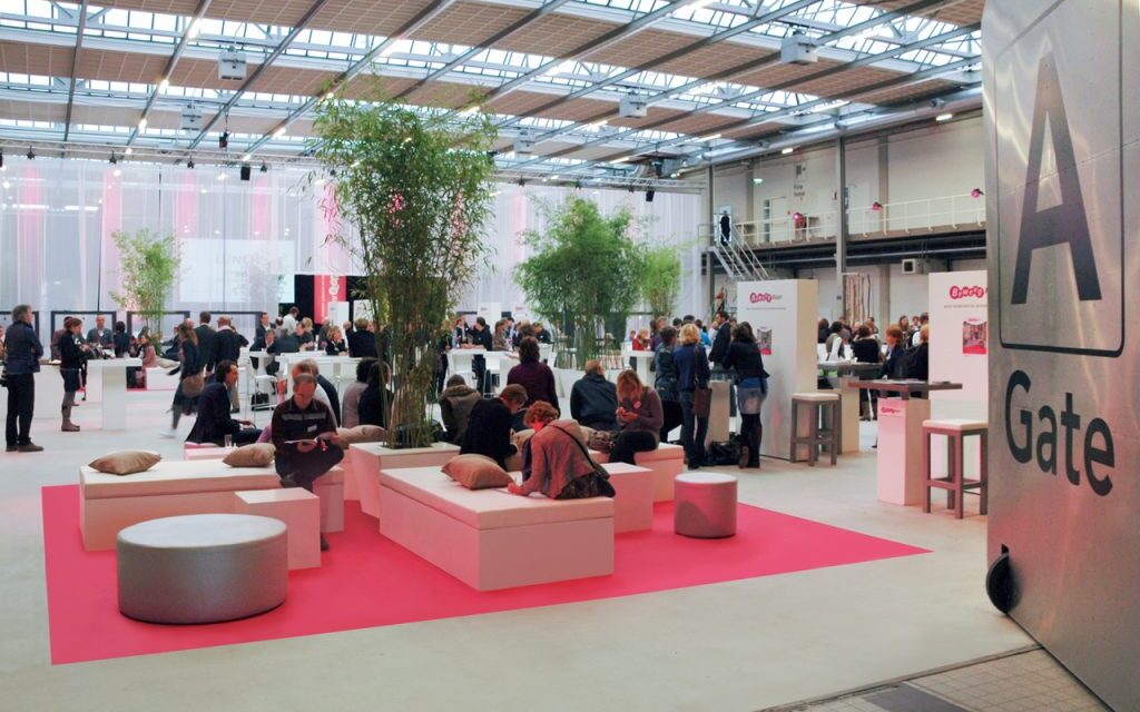 Gezamenlijke promotie HMC en Koninklijke CBM op Meubelbeurs ‘Destination Design’