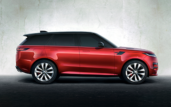 Nieuwe Range Rover te zien in Piet Boon flagship store