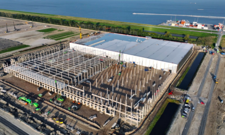 JYSK verwelkomt eerste container in distributiecentrum in Lelystad