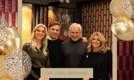 Jubilerend ‘Behangparadijs John van Zweden’ krijgt nieuwe naam: ‘John van Zweden Woninginrichting’