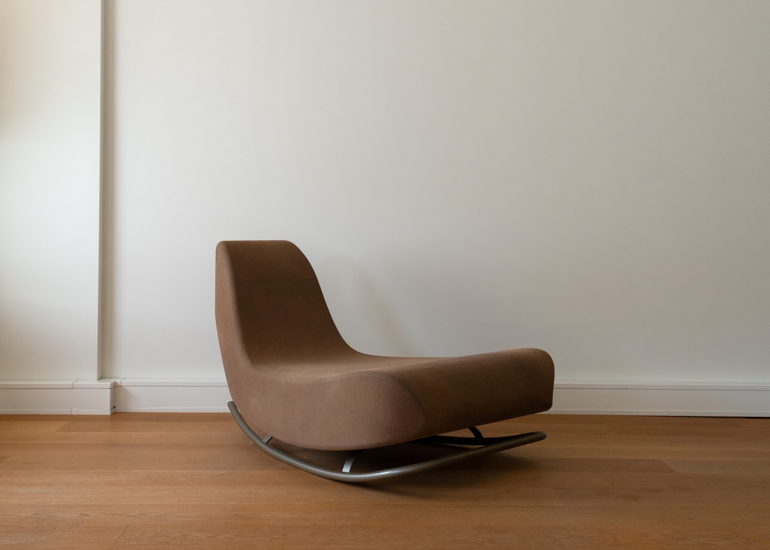 Guinness Noord abstract Duurzame schommelstoel om in weg te dromen | Interior Business