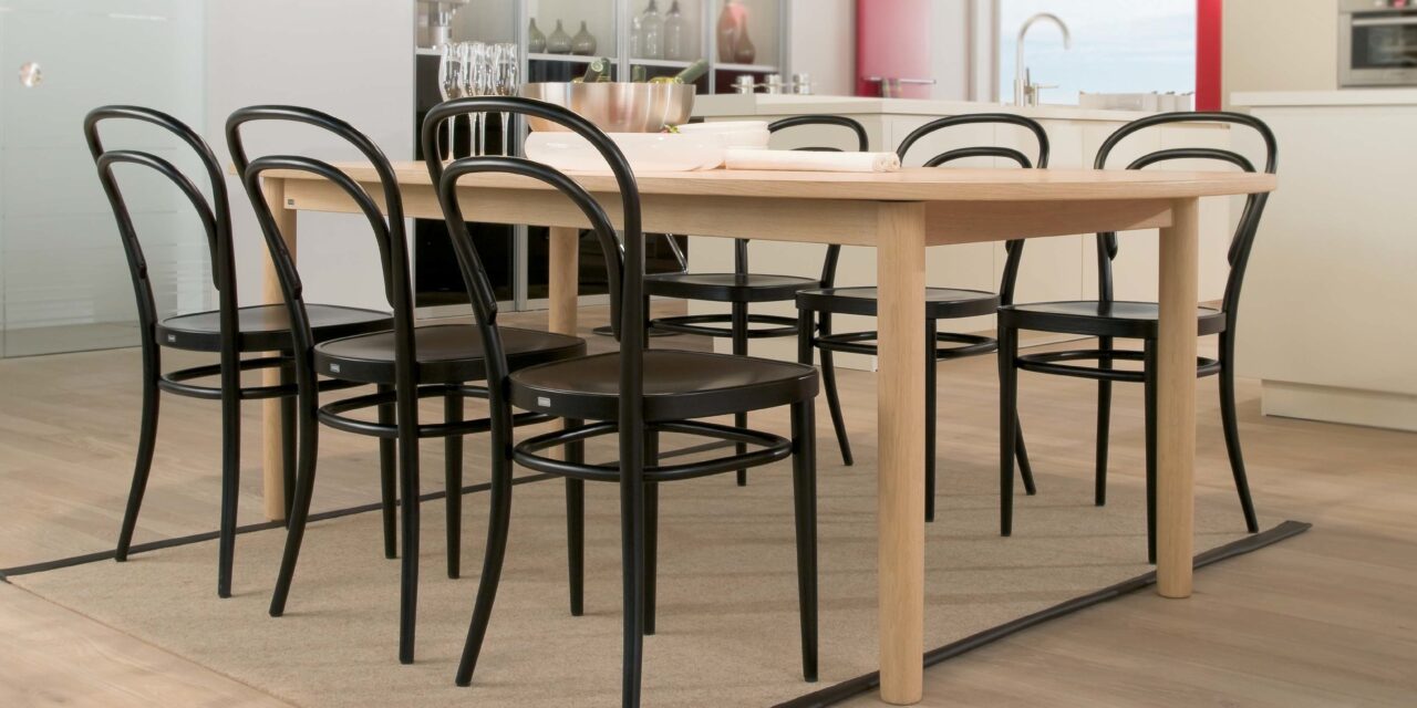 ADLER-beits laat Weense koffiehuisstoel stralen