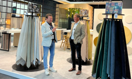 Jan Baan en Eric Keusters van Textaafoam genieten na van succesvolle deelname Interzum