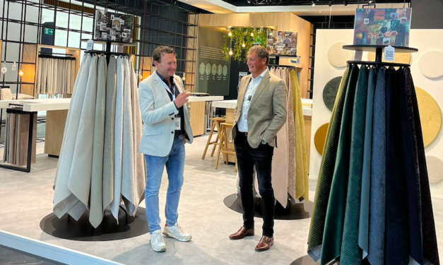 Jan Baan en Eric Keusters van Textaafoam genieten na van succesvolle deelname Interzum