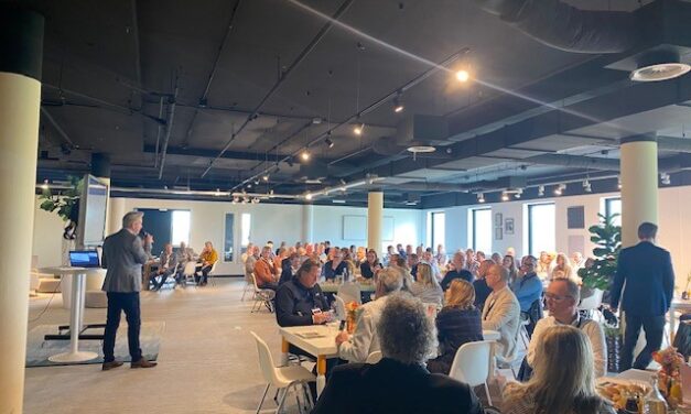 Succesvolle Netwerklunch bij de Woonindustrie van VIIA, NVIH en VIP