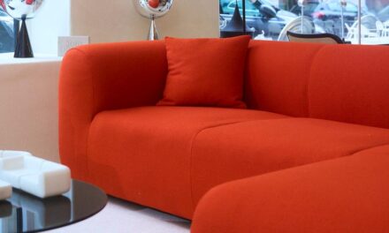 Nieuwe FAT en PLUMP sofa’s van Tom Dixon