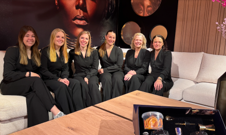 PMP Furniture straalt in Parijs met stijlvolle outfits van Vestiti del Capo Corporate Fashion