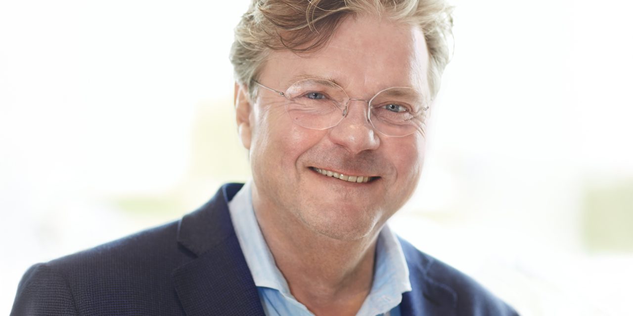 Walter van de Griendt geeft de Morres fakkel definitief door.