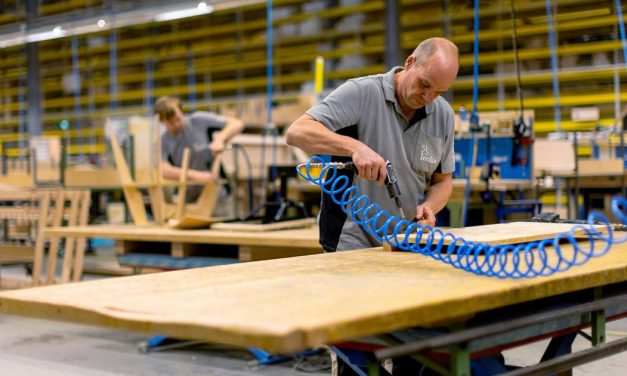 ECM lanceert nieuwe opleidingsgids voor de interieurbouw en meubelindustrie