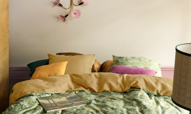 Zomer 2025 in bedtextiel: bloemdessins, grafische prints en lavendelblauw domineren de slaapkamer