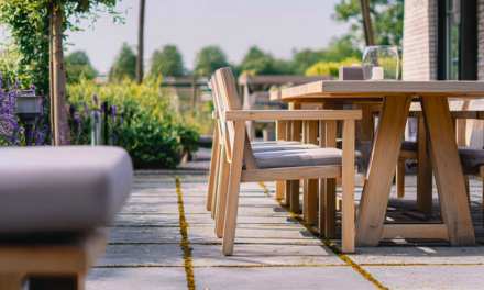 Een tuinset als werkplek gebruiken