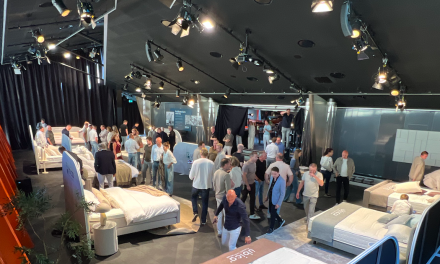 Gebroeders Dekkers presenteren UBICA 2.0 succesvol aan dealers. Bart Dekkers: ”Een droom!’