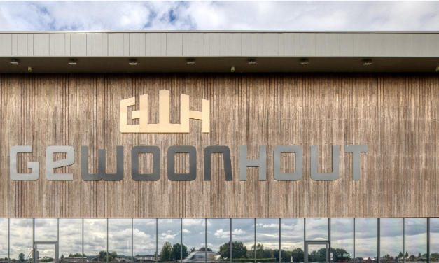 geWOONhout stelt Aafke van der Werf aan als nieuwe algemeen directeur