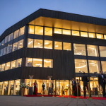 GRAND OPENING: Meubitrend opent gloednieuwe fabriek, kantoren en showroom in Oss