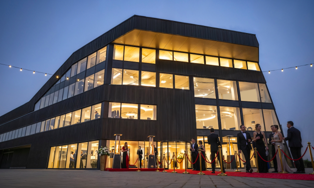 GRAND OPENING: Meubitrend opent gloednieuwe fabriek, kantoren en showroom in Oss