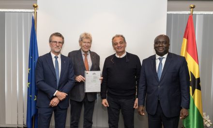 Viering eerste ladingen FLEGT-hout uit Ghana