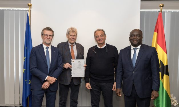 Viering eerste ladingen FLEGT-hout uit Ghana