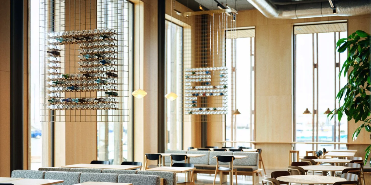 Werelderfgoedcentrum Waddenzee in haven Lauwersoog wint Dezeen award