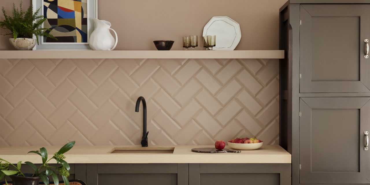 Muurverf, grondverf en aflak in één