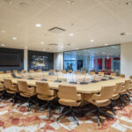 Nieuwe ruimtes voor een moderne werkcultuur bij DNB met Thonet